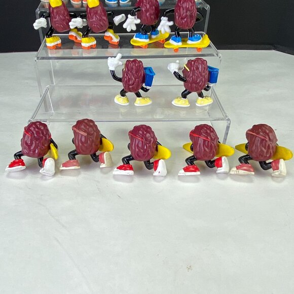 Vintage California Raisins Beach and Sports Figurines Mixed Lot of 16 - Picture 9 of 10